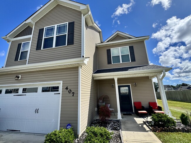 Building Photo - 407 Cattle Ranch Ln