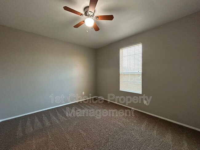 Photo - 5821 Mirror Ridge Dr