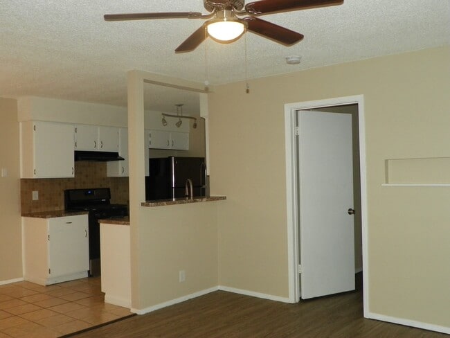 410.412 Cypress Ln Unit 412 Cypress Lane