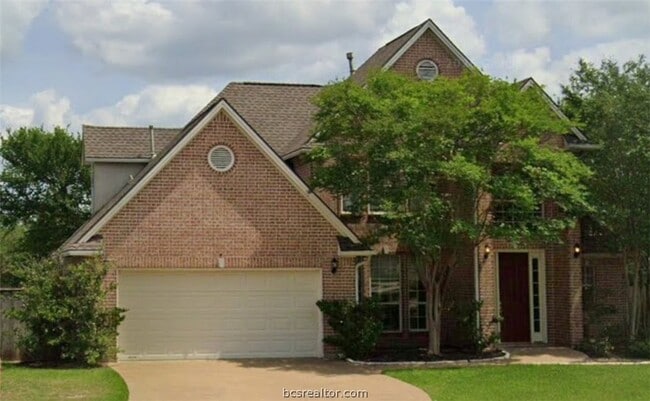 Building Photo - 3920 Park Hurst Dr