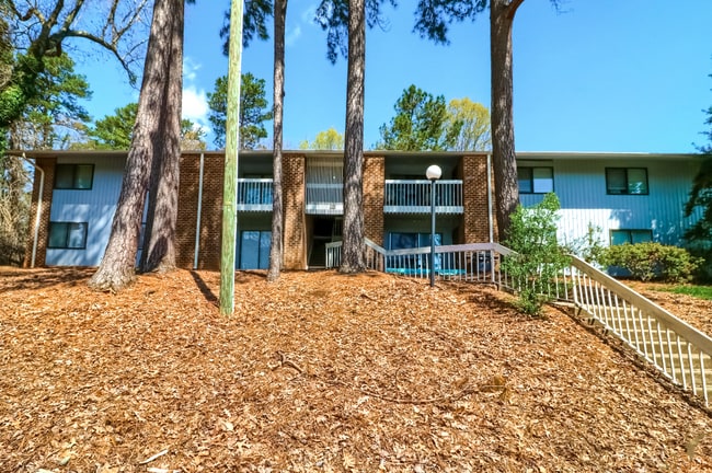 Building Photo - 1000 Sandlin Pl