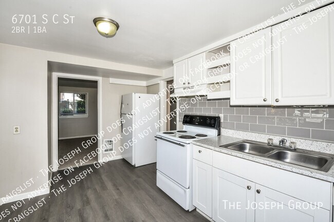 Photo - 6701 S C St