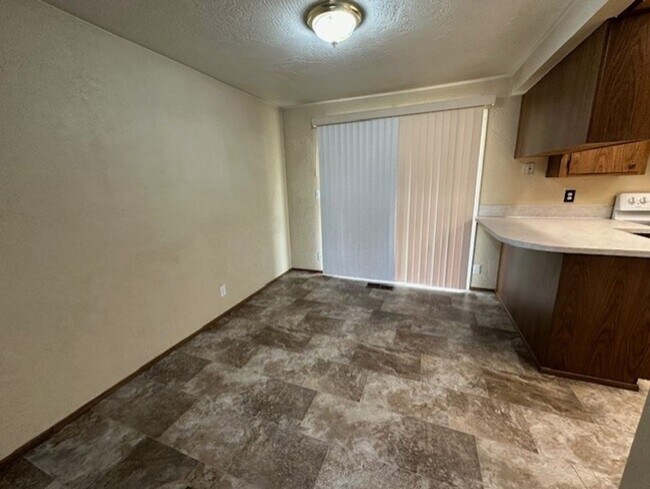 Photo - 2643 SE Chicago St Unit Chicago 2643