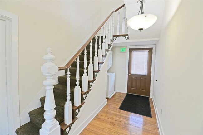 Photo - 1 bedroom with den