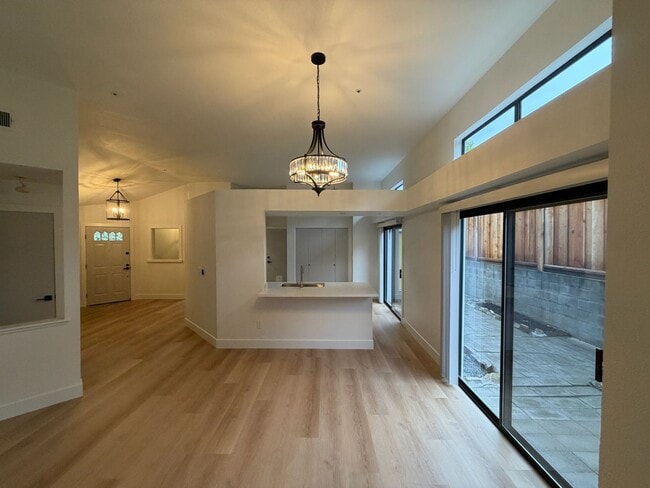 Photo - South Napa 3 Bedroom in Court