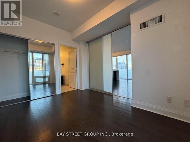 Photo - 1080 Bay St. Unit 3310