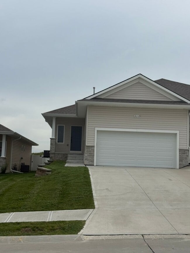 Building Photo - New Gretna Listing!
