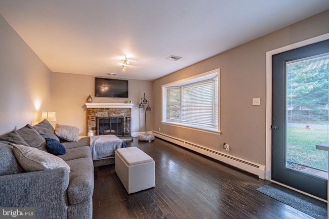 Photo - 41 Roosevelt Blvd