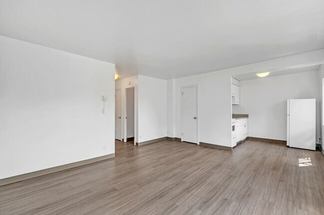 Photo - Uptown Arms & Manor