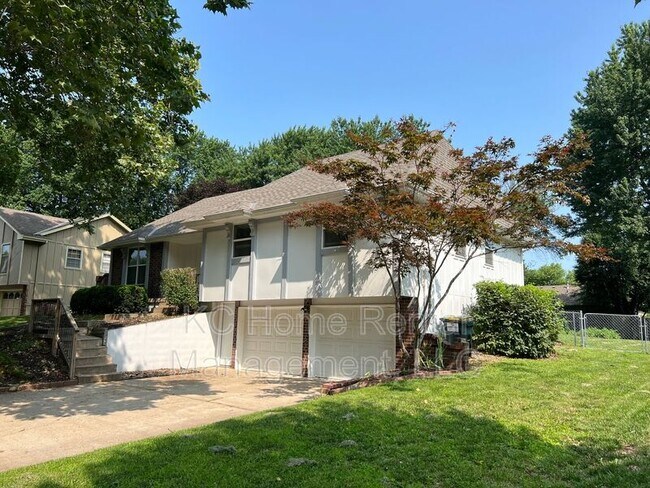 Photo - 714 NE Cedar St