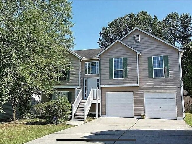 Photo - 2174 Dresden Green