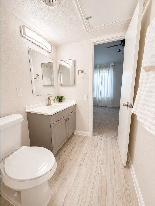 Photo - 11710 Southlake Dr Unit 47