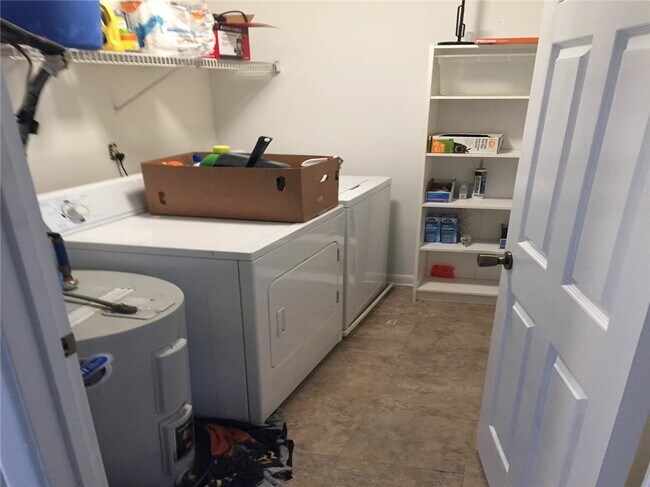 Photo - 220 Elm St Unit 331