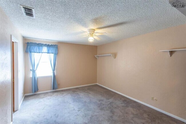 Photo - 8 Chanute Cir Unit A