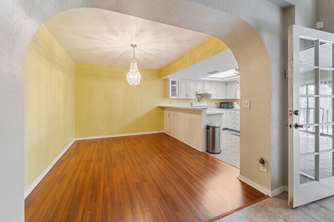 Photo - 5510 SW 4th Pl Unidad 607
