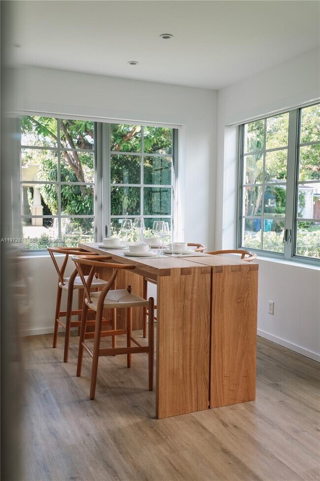 Photo - 128 NE 46th St Unit 3