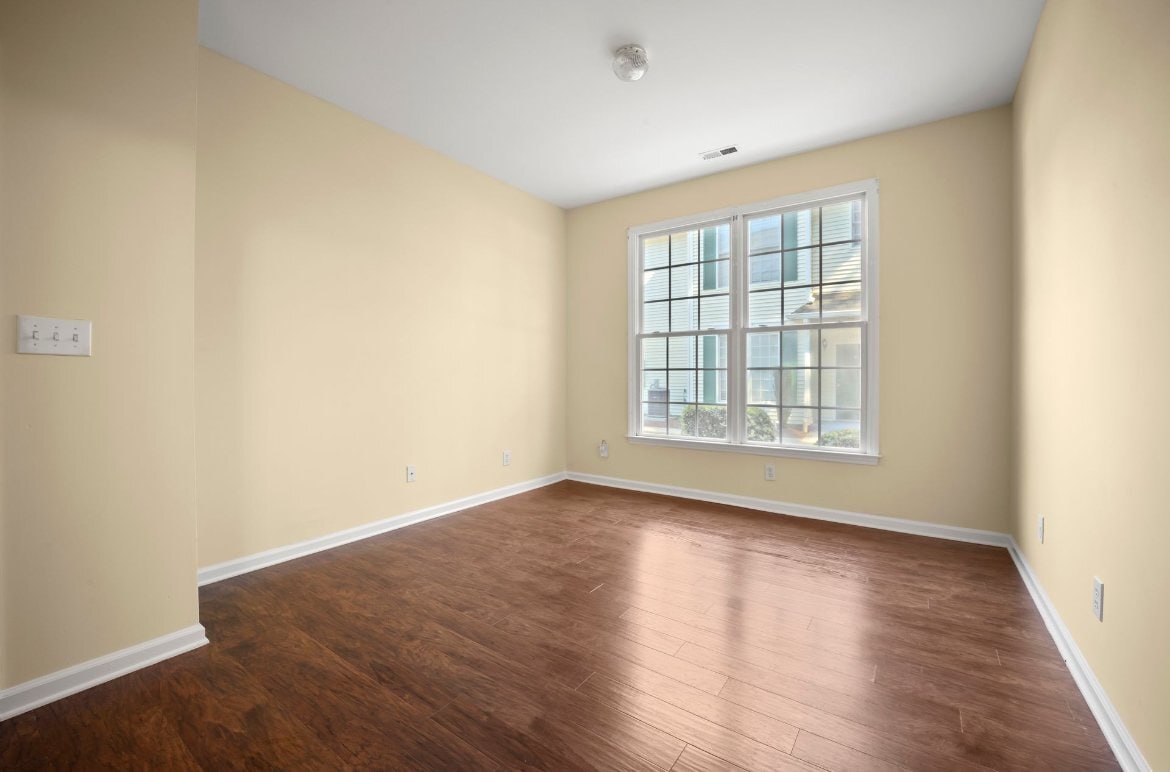 Photo - 1511 Kudrow Ln