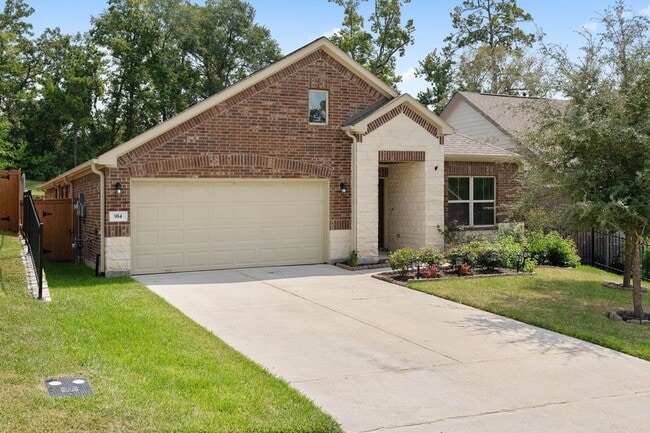 Photo - 914 Golden Willow Ln