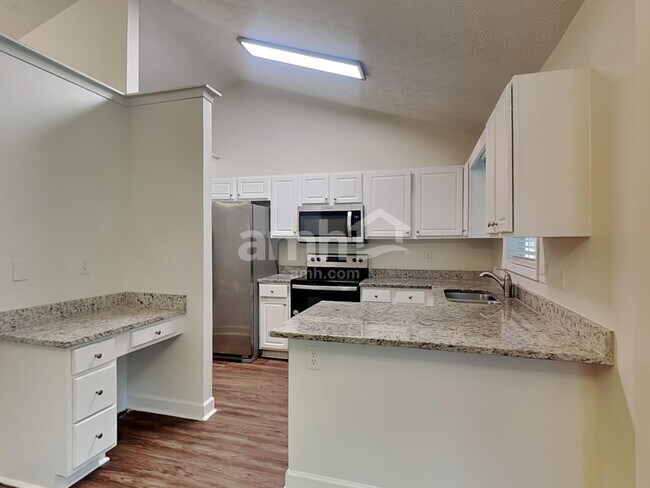 Photo - 162 Brook Lea Cove