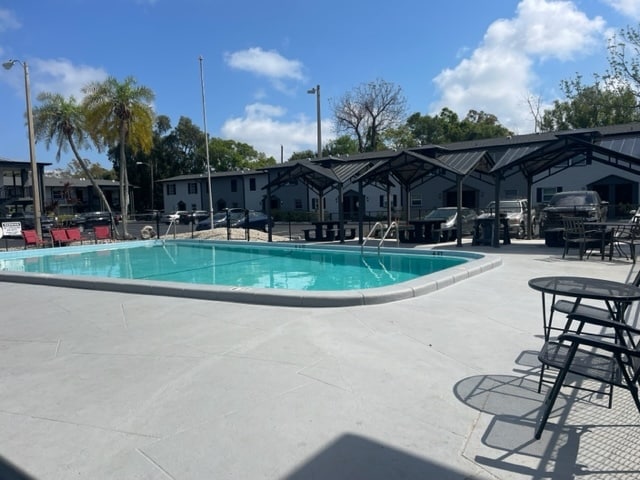 Building Photo - 675 Indian Rocks Rd N Unit 203C