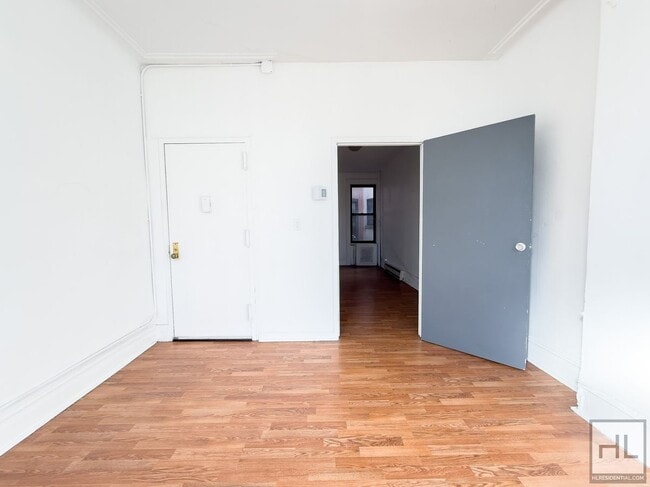 Photo - STARR STREET / Spacious Bushwick 2-Bed 1-Bath / Amazing Location Unit 3R