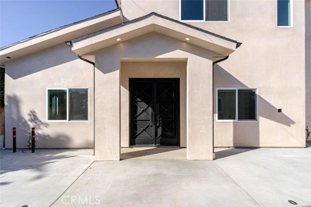 Photo - 6850 1/2 Ranchito Avenue, Los Angeles, CA 91405 - 3 BR 3 BA house