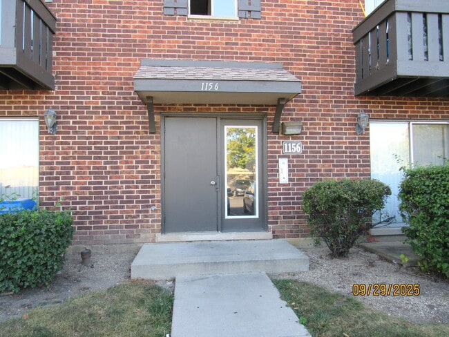 Building Photo - 1156 Copperfield Ln Unit C Rental
