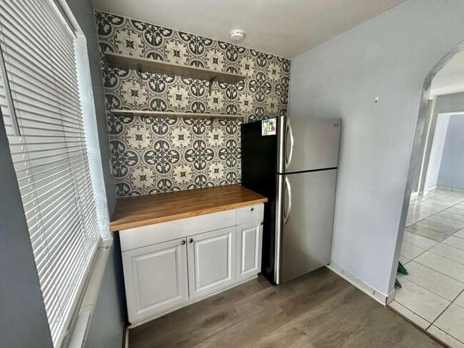 Photo - 23 SE 12th St Unidad 22