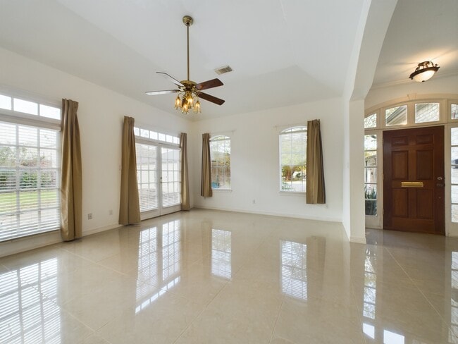 Photo - 5627 Winsome Ln