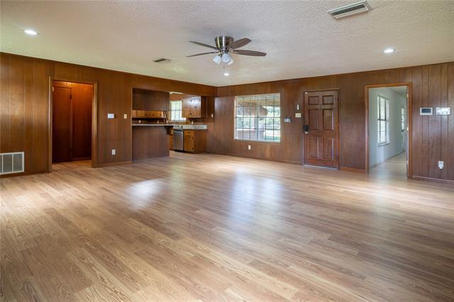 Photo - 1308 Oak Dr