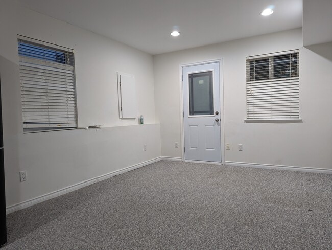 Photo - 11367 Creekside St