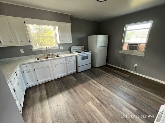 Photo - 1513 Carlisle Ave SE
