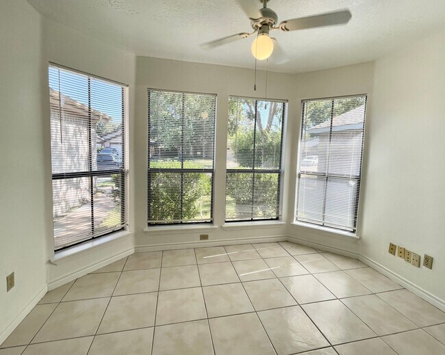 Photo - 7014 Caladero Dr