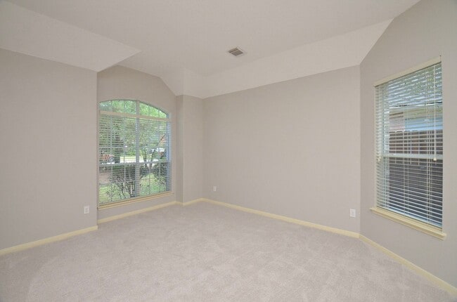 43 S Lace Arbor Dr