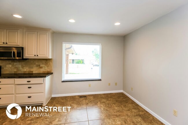 Photo - 305 W Grand Teton Ct