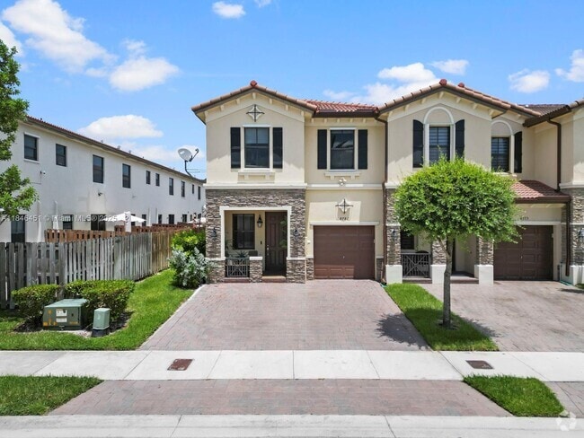 Building Photo - 8781 NW 98th Ct Rental