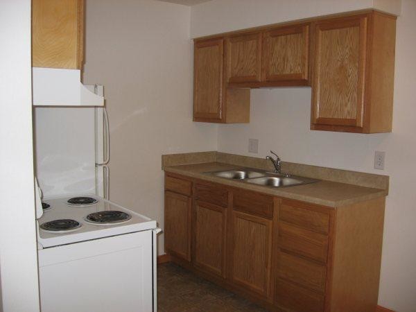 Photo - Charles Apartments