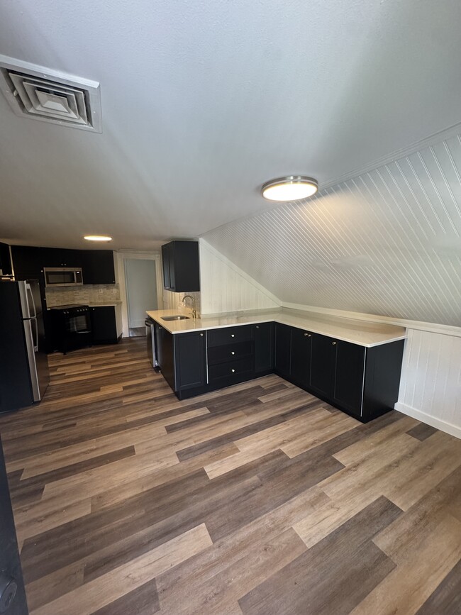 31 Hadley St Unidad South Hadley