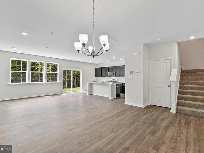 Photo - 225 Correri St