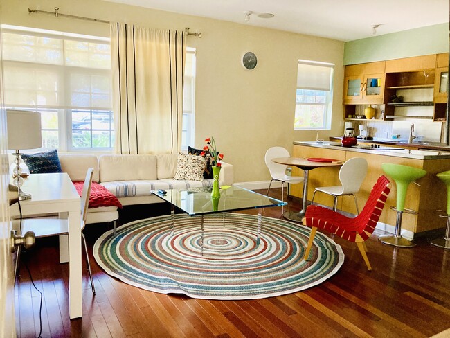 Photo - 1330 Drexel Ave Condo