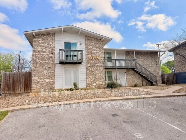 2504 Manor Cir Unit B