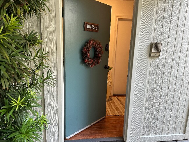 Photo - 10475 Newhome Ave Unidad 6