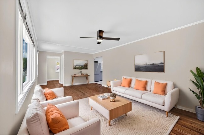 Photo - 1310 Kenilworth Dr SW