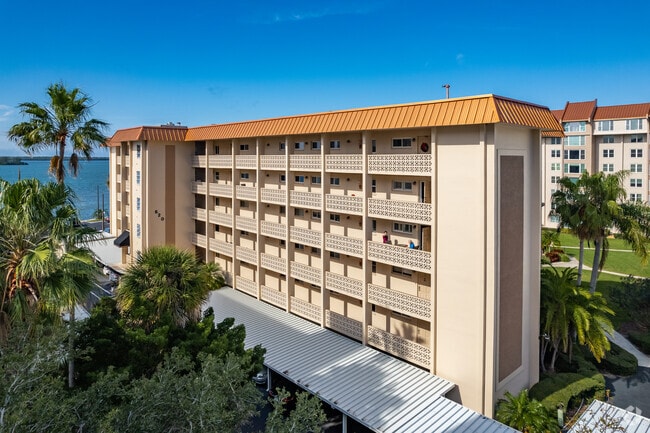 Photo - Edgewater Arms