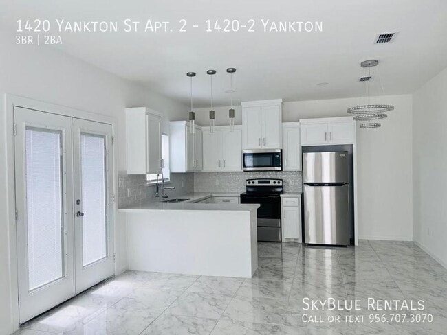 Photo - 1420 S Yankton St Unidad 1420-2 Yankton