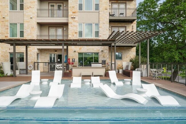 Photo - 1900 Barton Springs Rd Unidad 1040