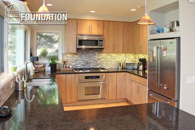 Photo - 133 Tiburon Blvd