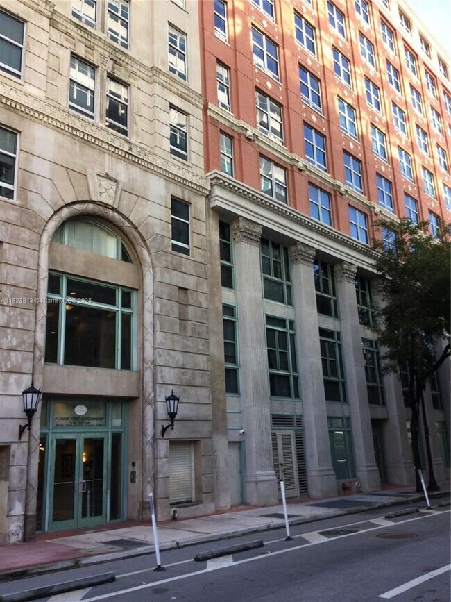 Building Photo - 111 E Flagler St Unit 1209-1209 Rental