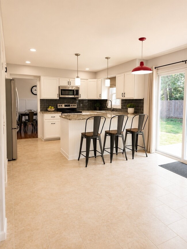 Photo - 7912 Edinburgh Dr