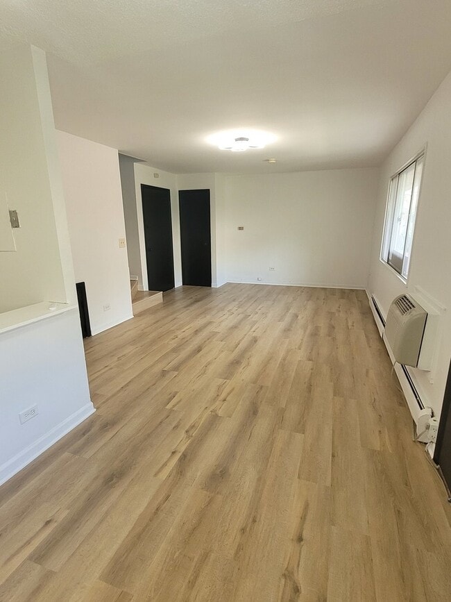 Photo - 2402 Algonquin Rd Unit 9